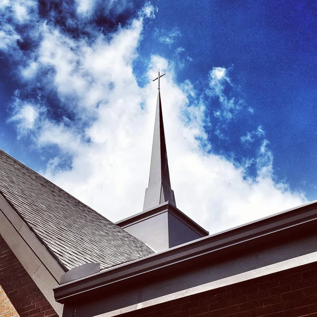 Cross on roof of Grace UMC